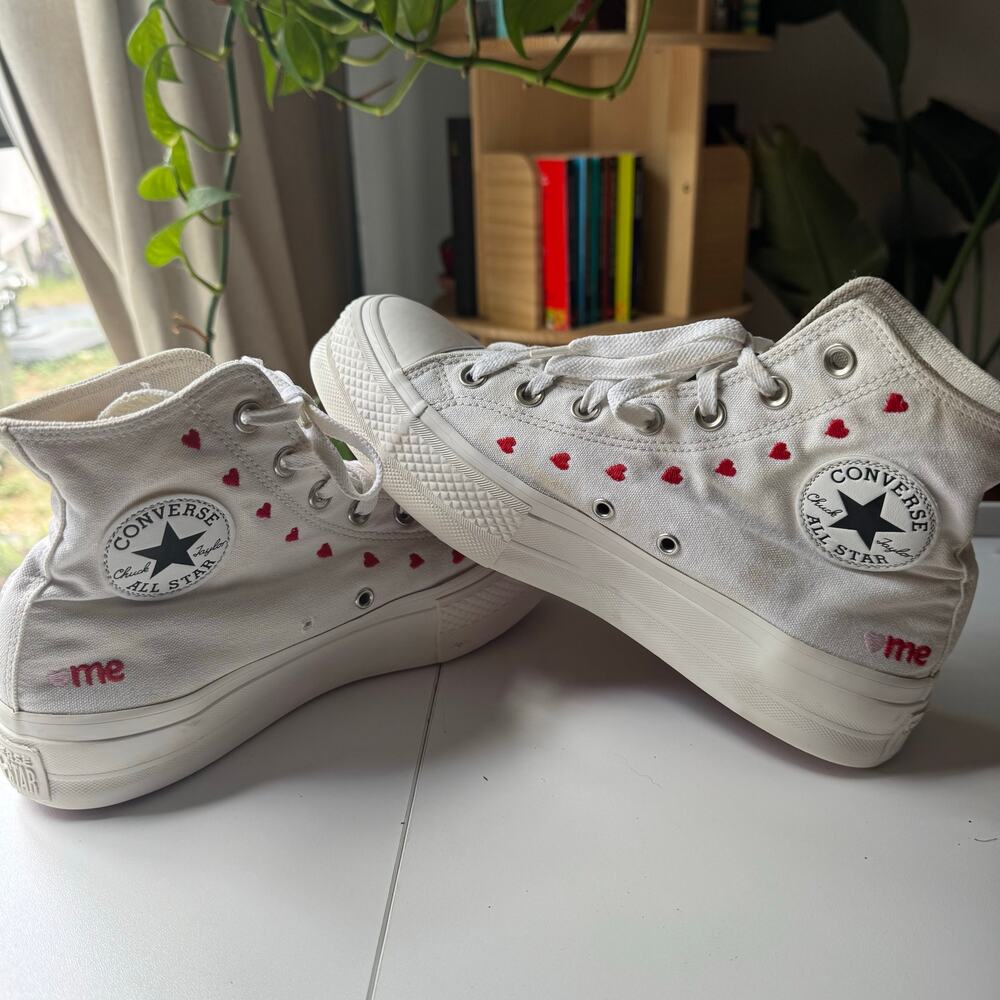 Converse Platform Hi Top Embroidered Hearts-sneakers 
White-Red-Women 9 - Picture 2 of 9